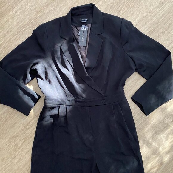 NWT City Chic Womens Aurelia Jumpsuit Long Sleeve Faux Wrap Black Plus Size M/18 - Picture 2 of 12